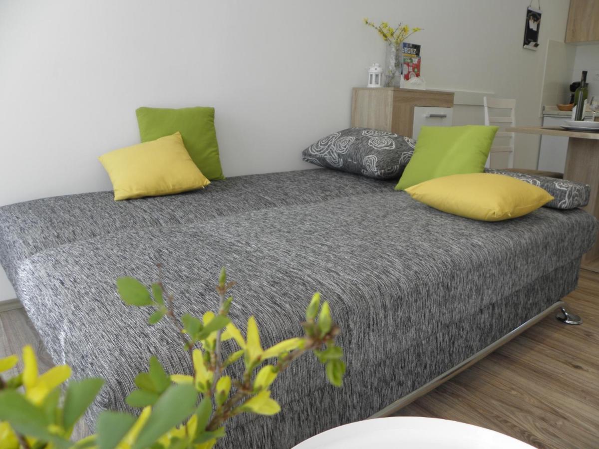 Apartment Near Center,Beach,Bus +Free Parking 자다르 외부 사진